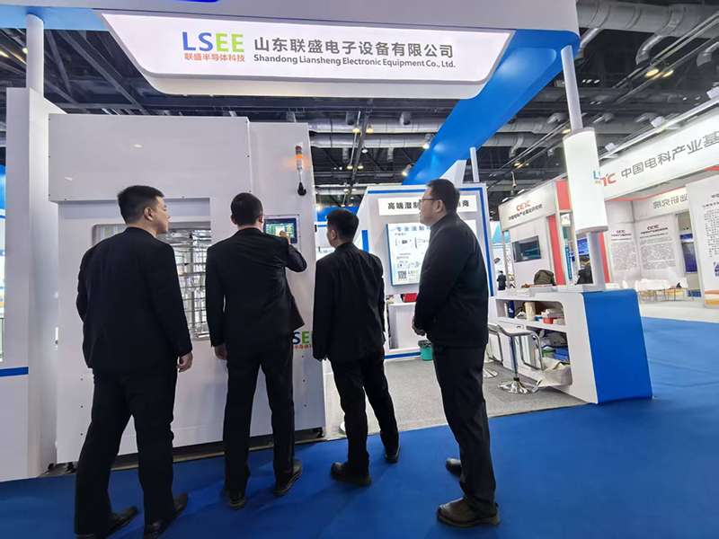 4aeb93f43180dafab769223a40b23602.jpg 4aeb93f43180dafab769223a40b23602.jpg